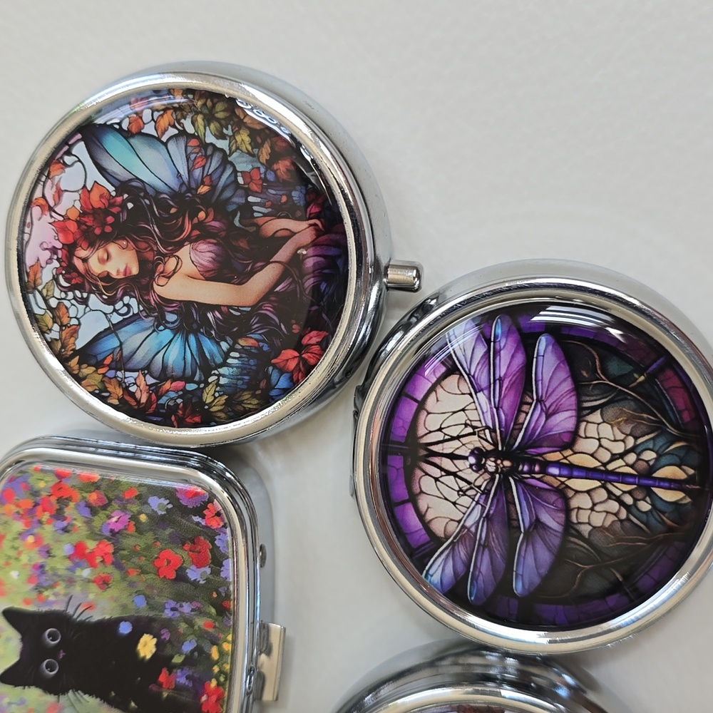 Beautiful  pill boxes - Picture 2 of 5